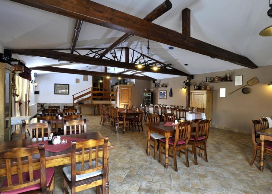 Jičín Pension U Vsech Certu المظهر الخارجي الصورة